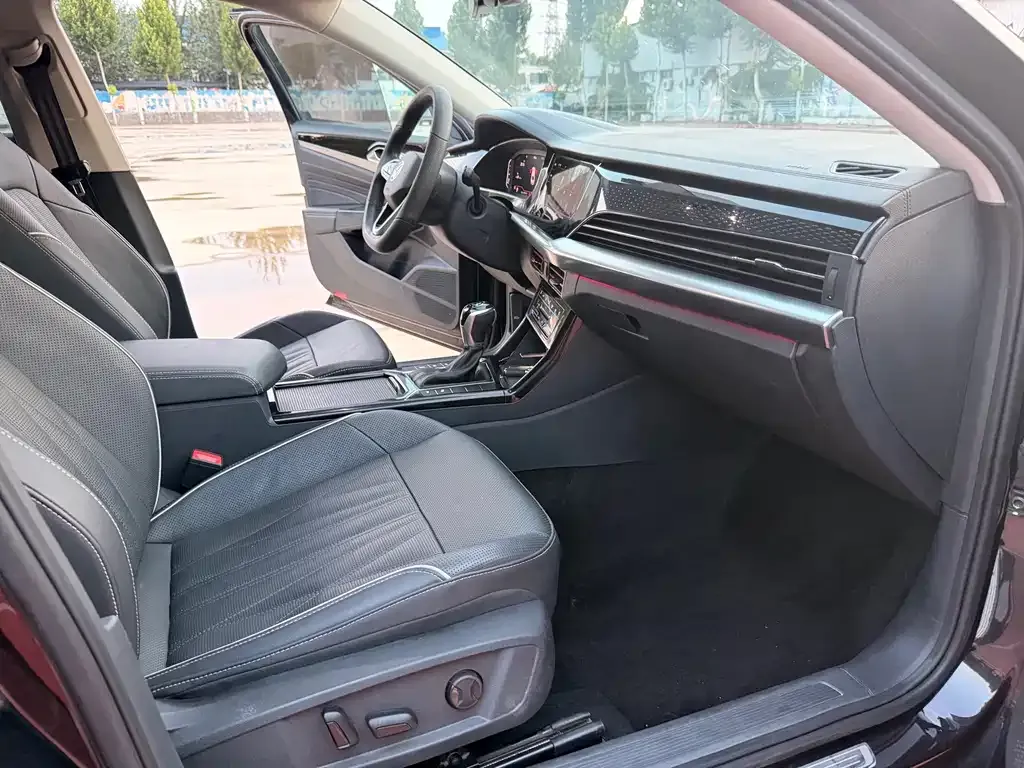 Volkswagen Passat — фото 9