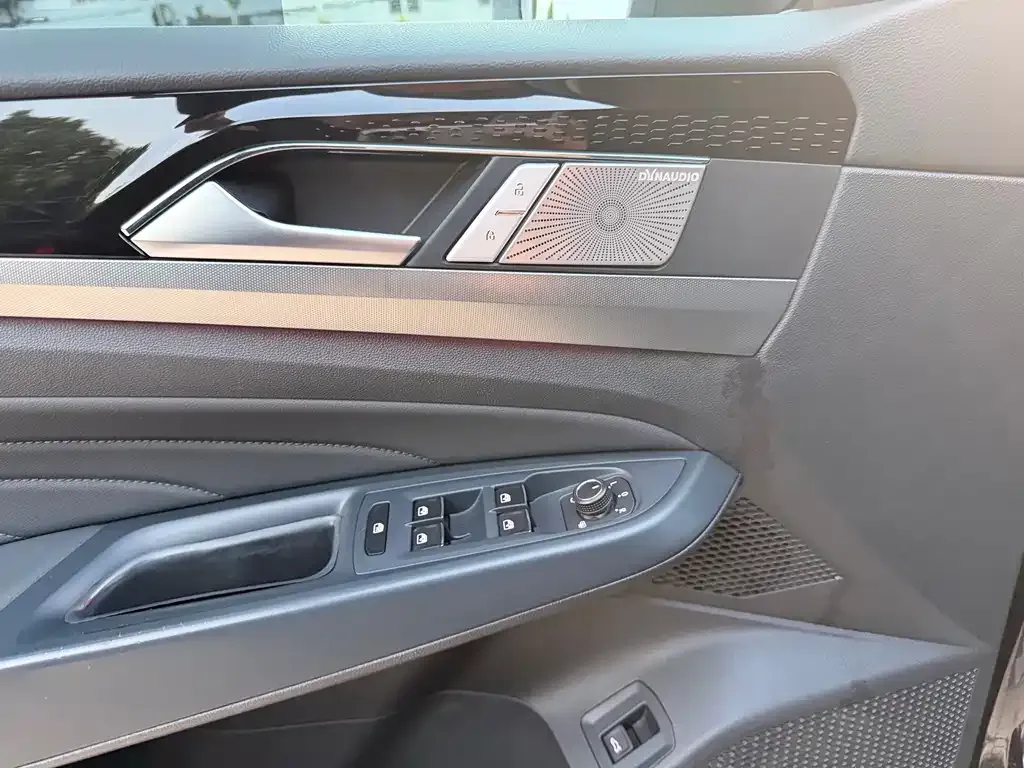Volkswagen Passat — фото 6