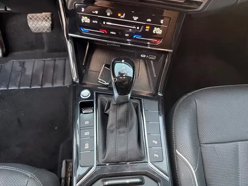 Volkswagen Passat — фото 4