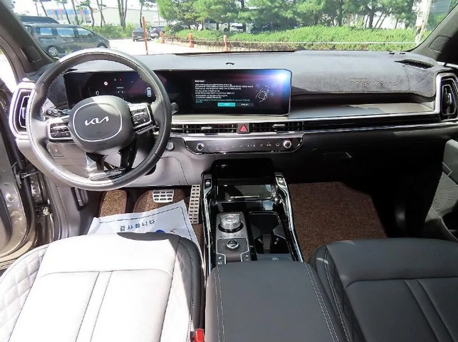 Kia Sorento — фото 7