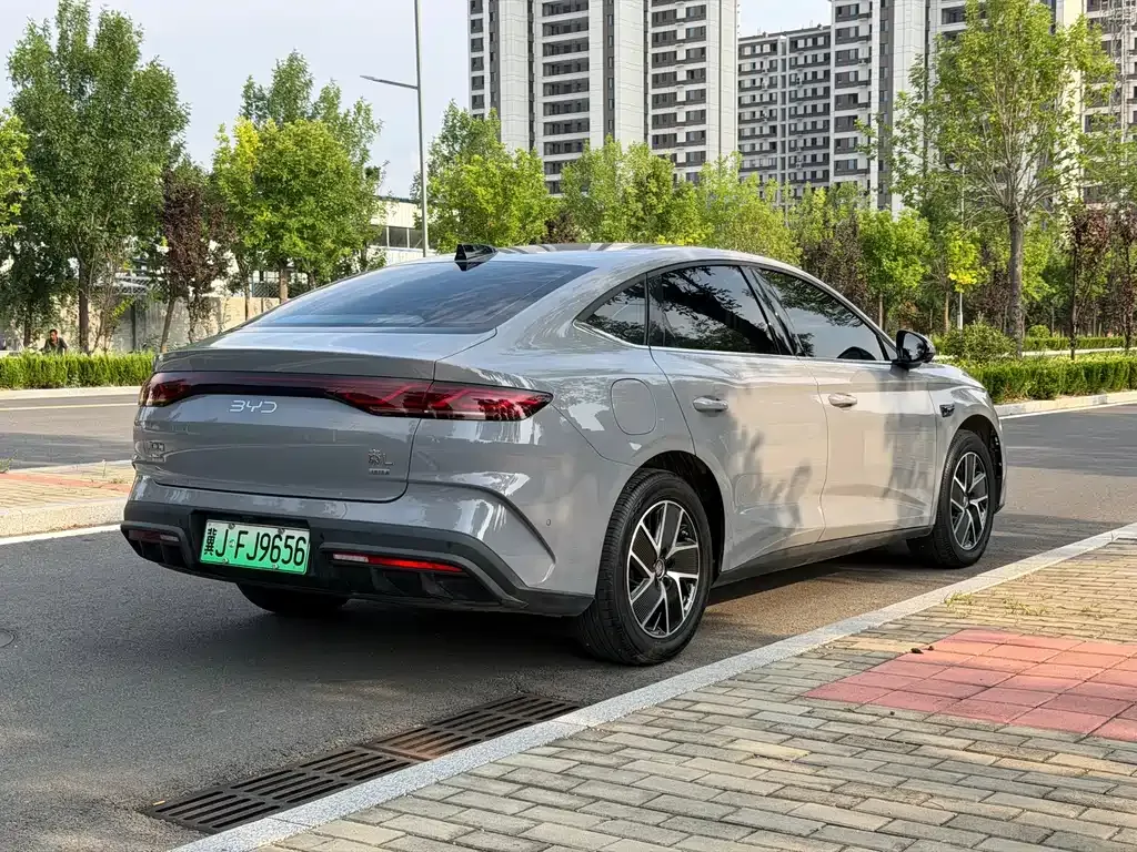 BYD Qin L — фото 9