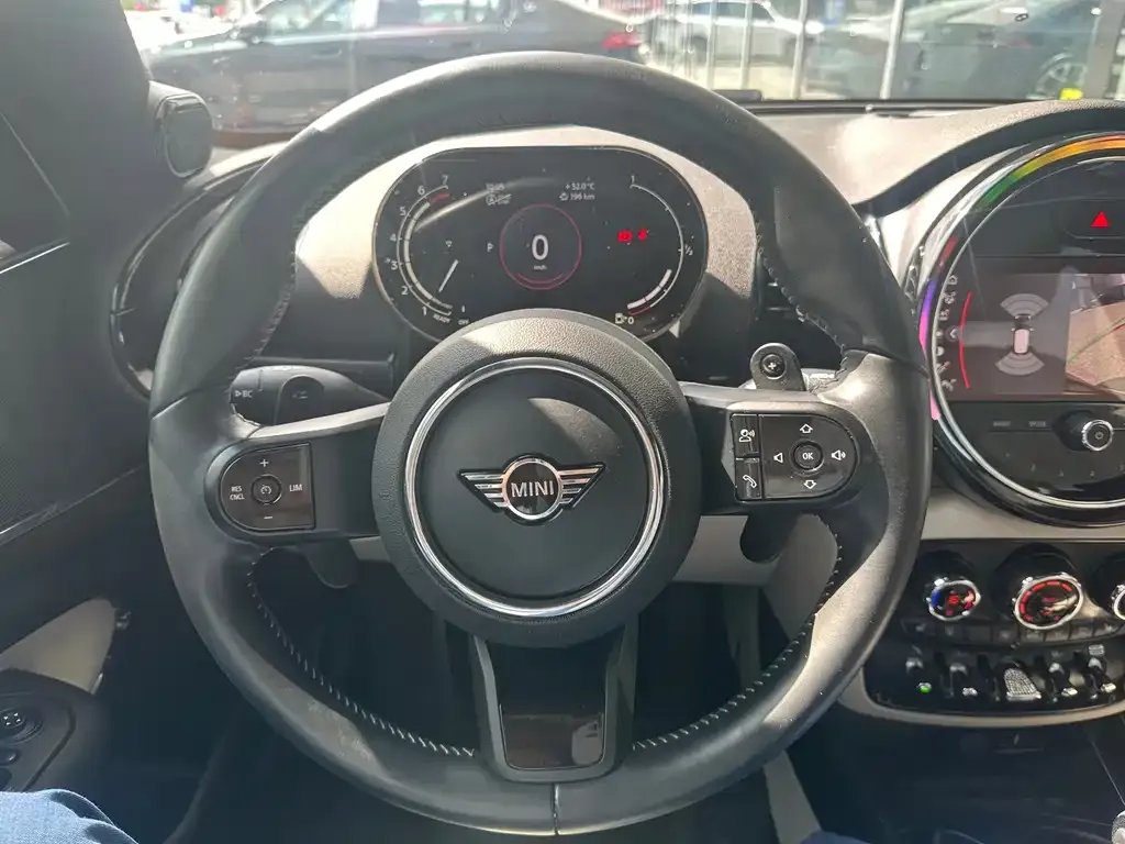 MINI Clubman — фото 9