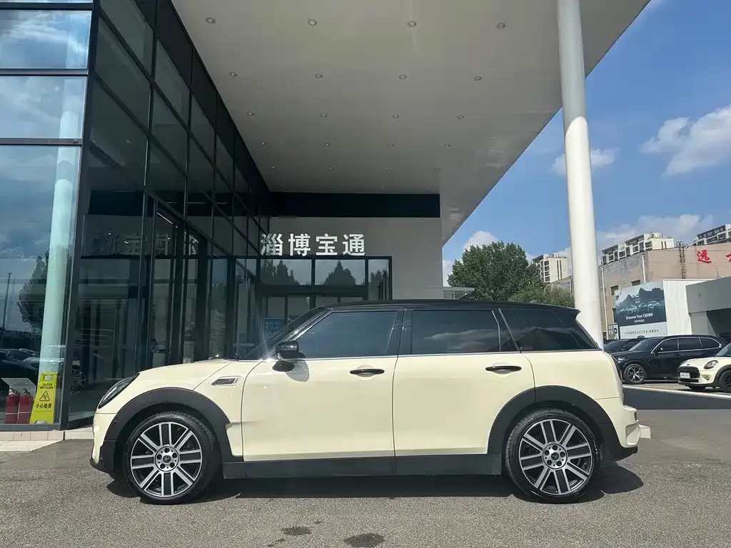 MINI Clubman — фото 7