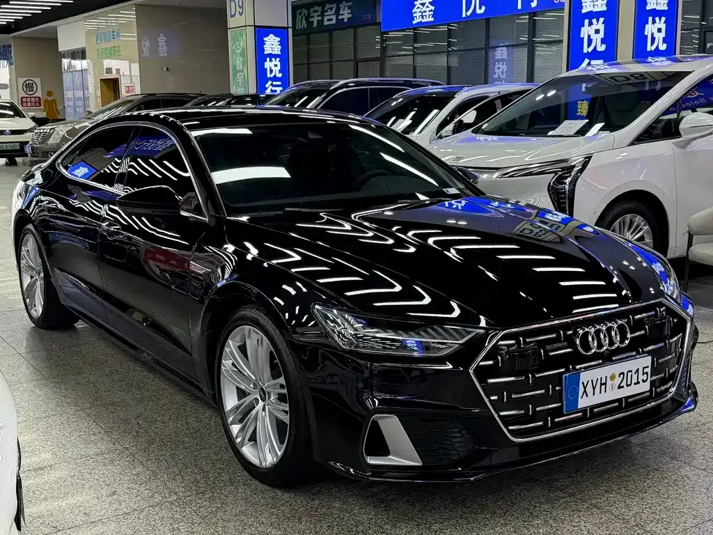 Audi A7L — фото 10