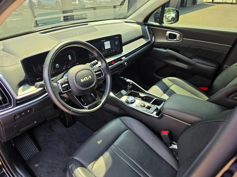 Kia Sorento — фото 4