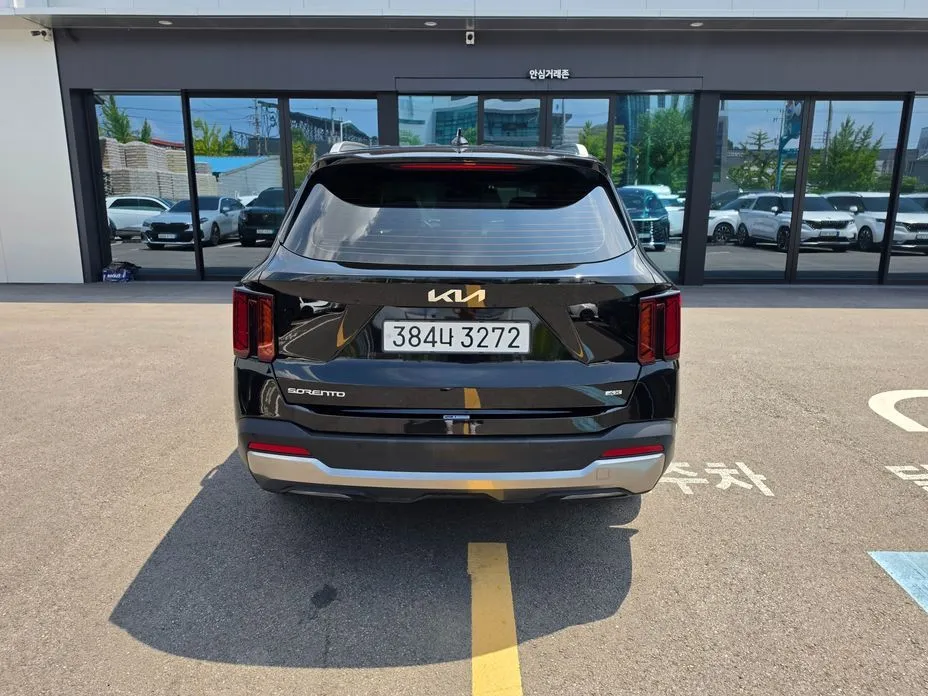 Kia Sorento — фото 6