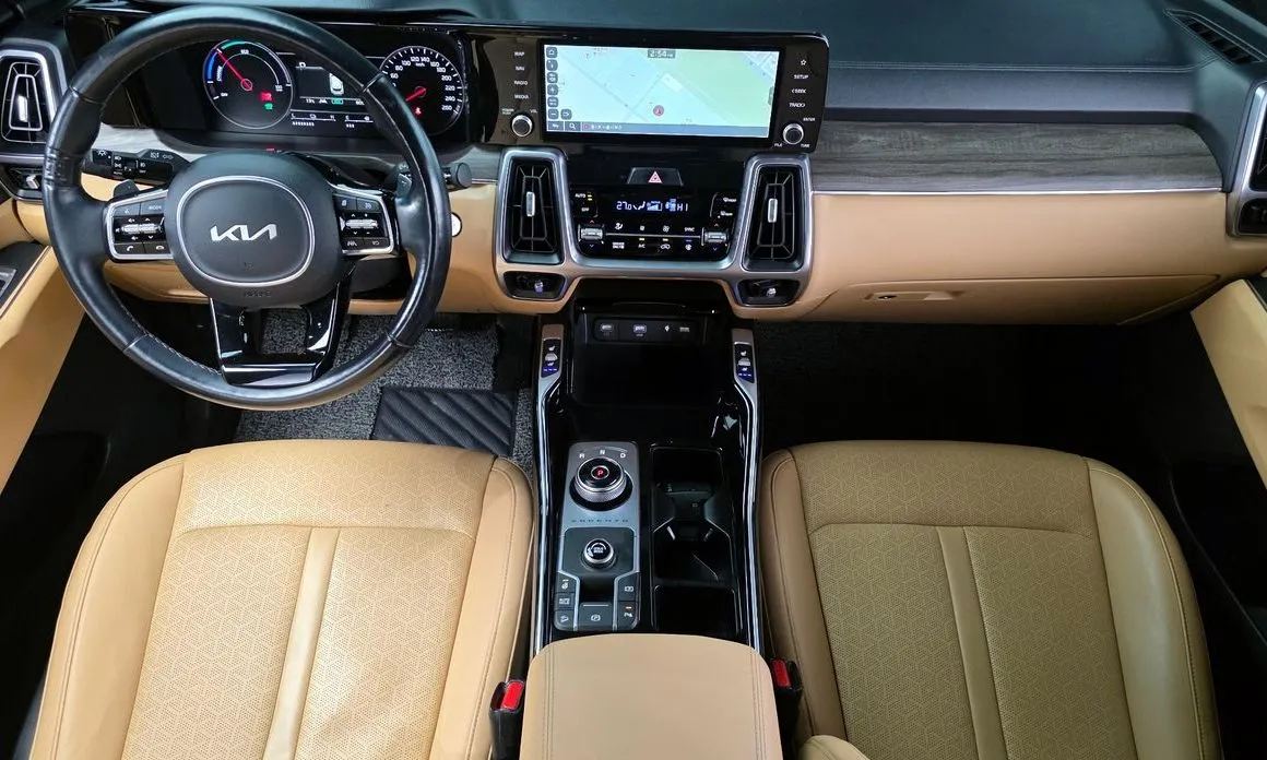 Kia Sorento — фото 10