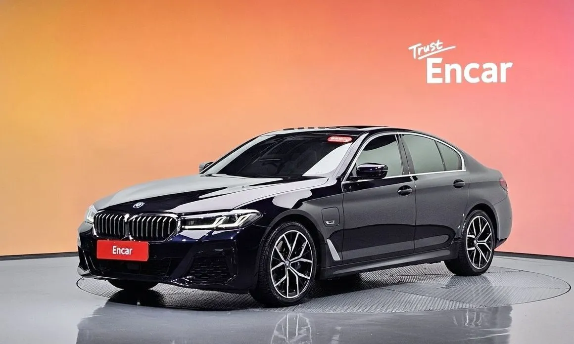 BMW 5-Series — фото 1
