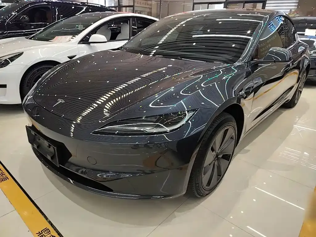 Tesla Model 3 — фото 10