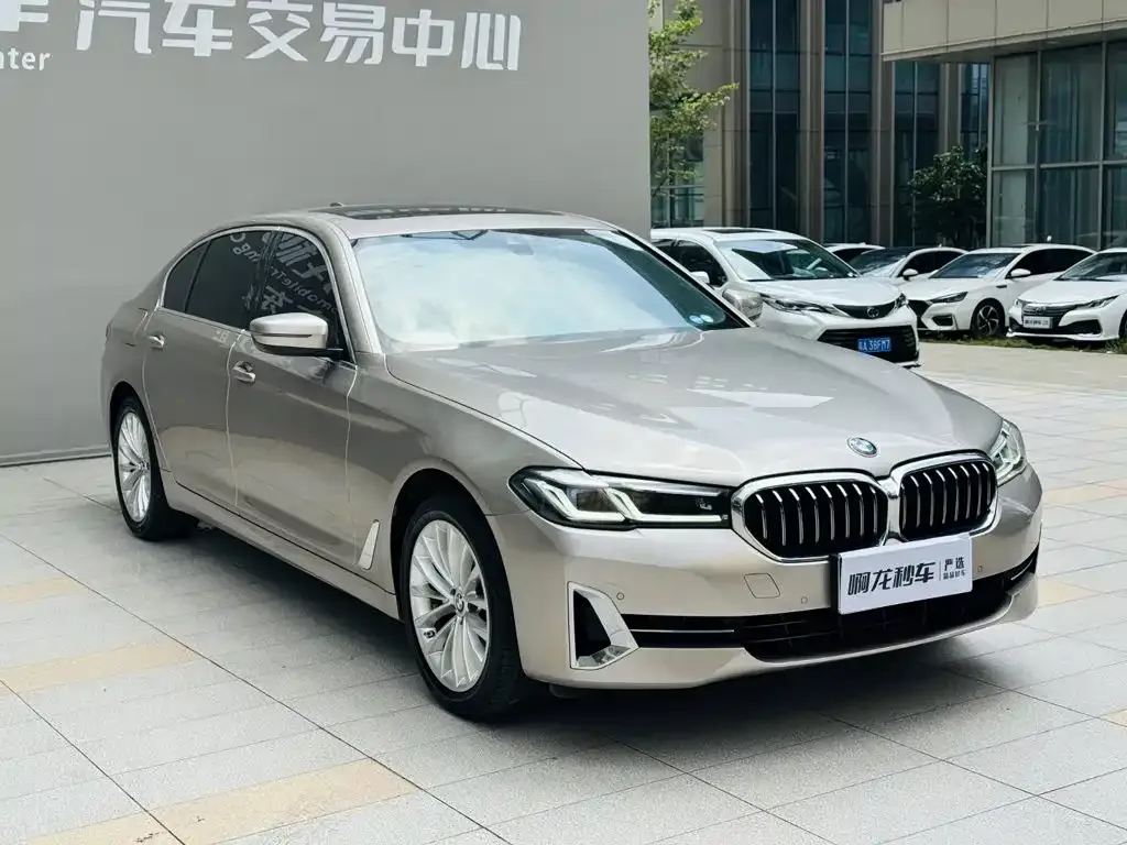 BMW 5 Series — фото 10