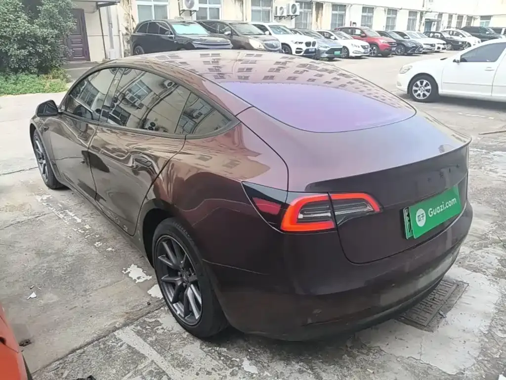 Tesla Model 3 — фото 4