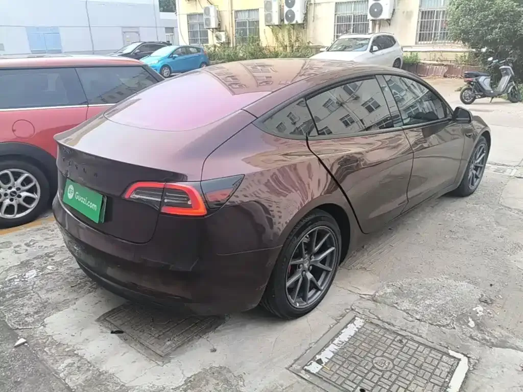 Tesla Model 3 — фото 3