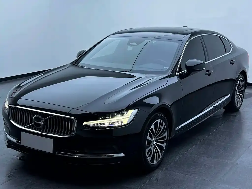 Volvo S90 — фото 1