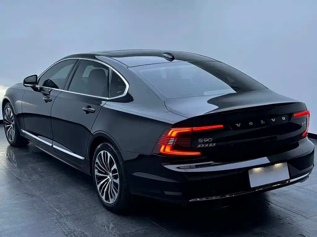 Volvo S90 — фото 2
