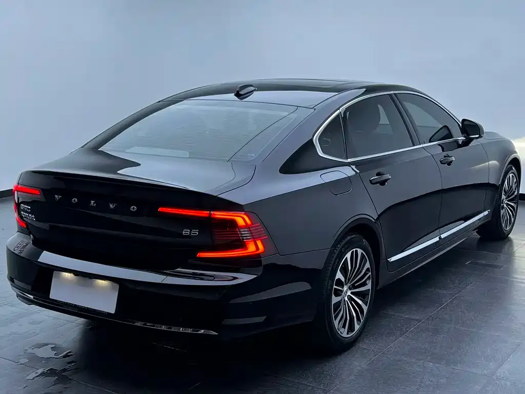 Volvo S90 — фото 5