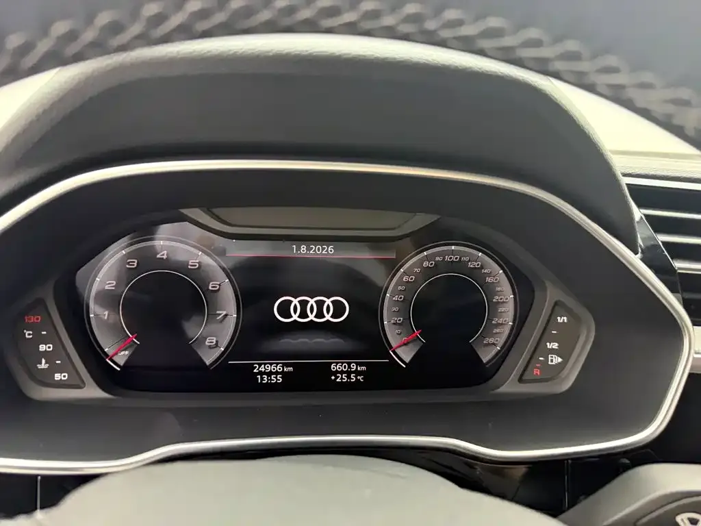 Audi Q3 — фото 3