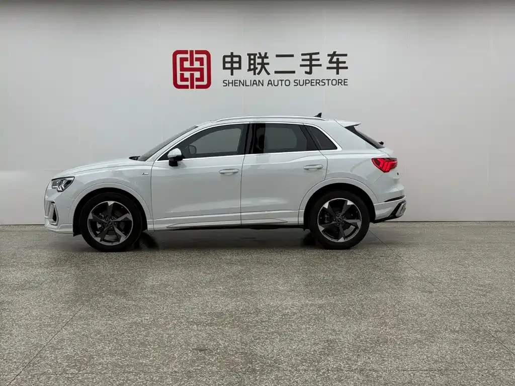 Audi Q3 — фото 10
