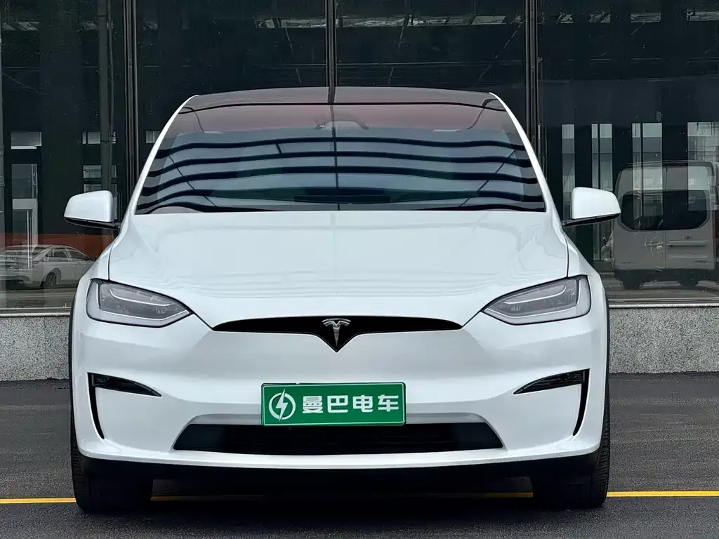 Tesla Model X — фото 2