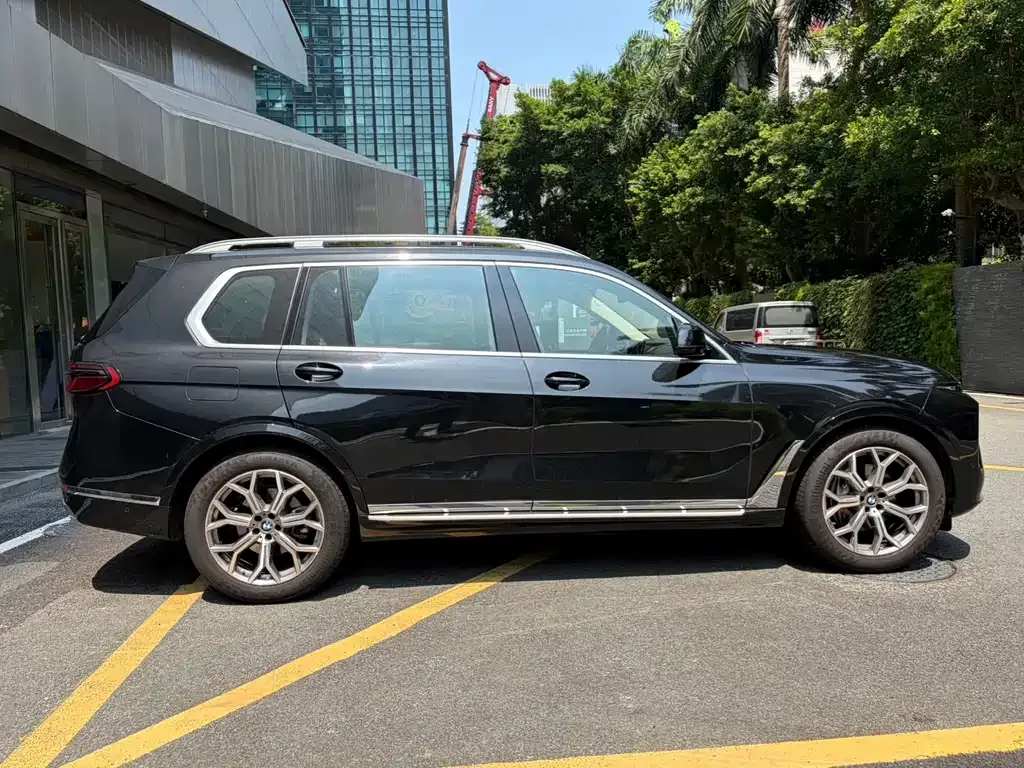 BMW X7 — фото 4