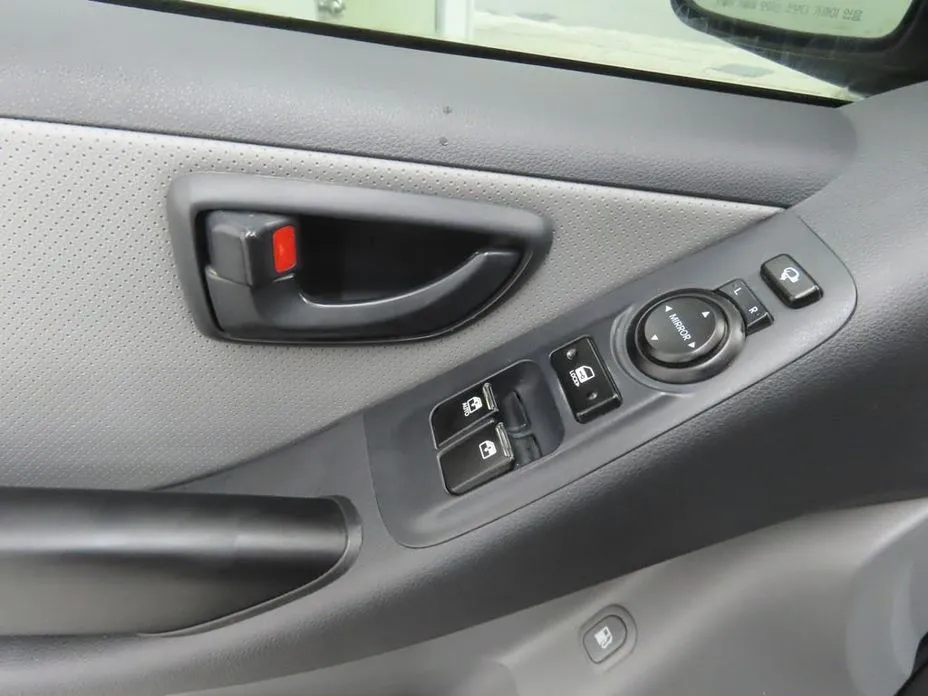 Hyundai Starex — фото 4