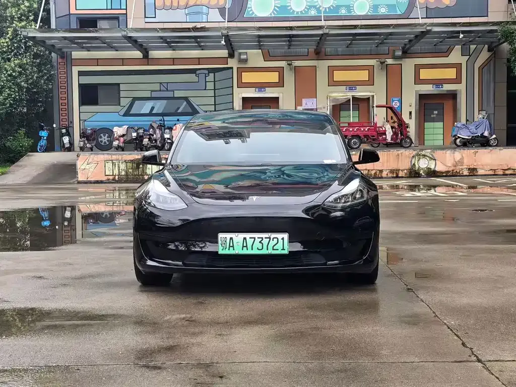 Tesla Model 3 — фото 7