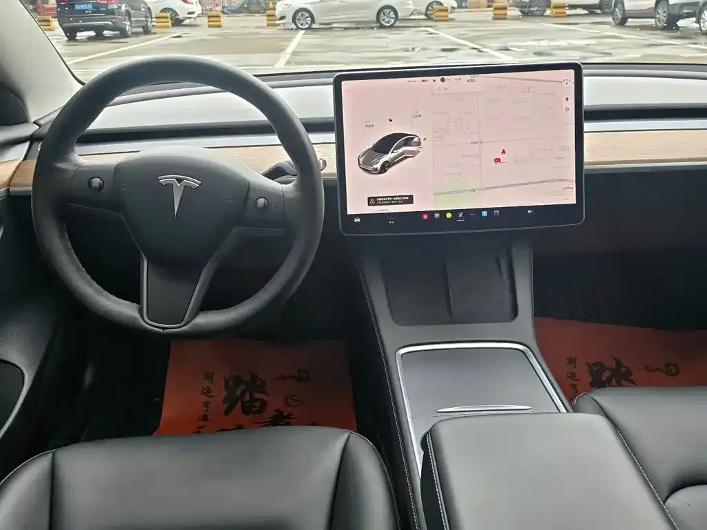 Tesla Model 3 — фото 4