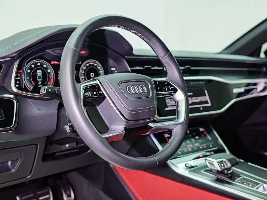 Audi A7L — фото 2
