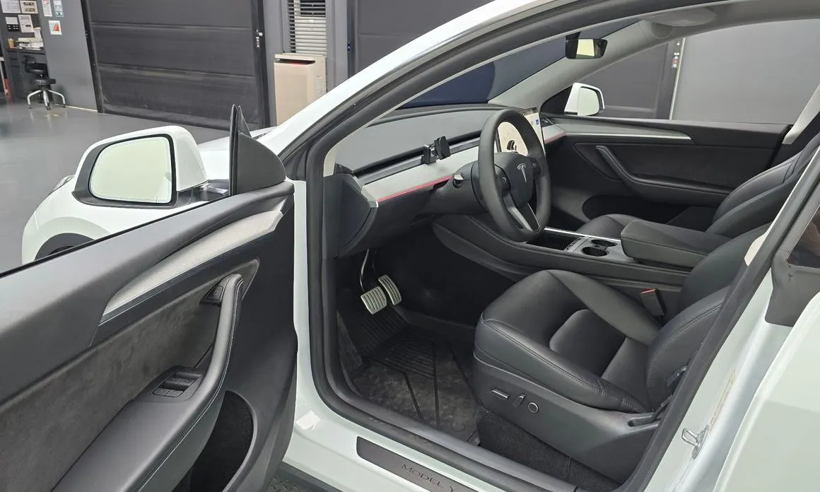 Tesla Model Y — фото 5