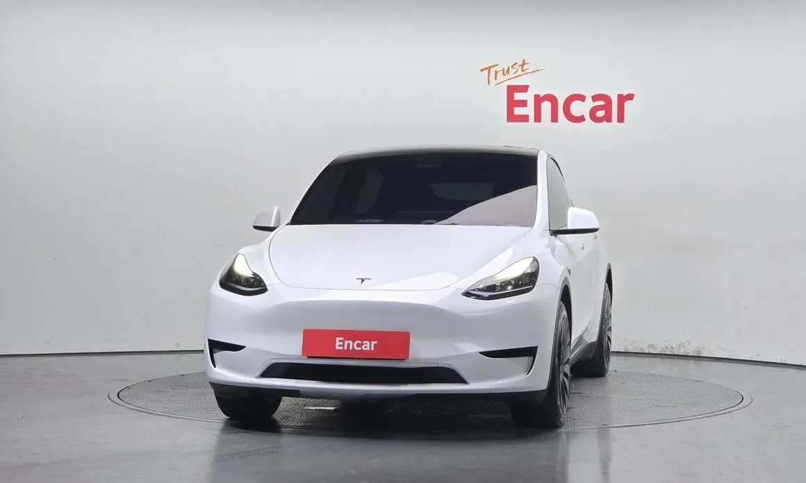 Tesla Model Y — фото 2