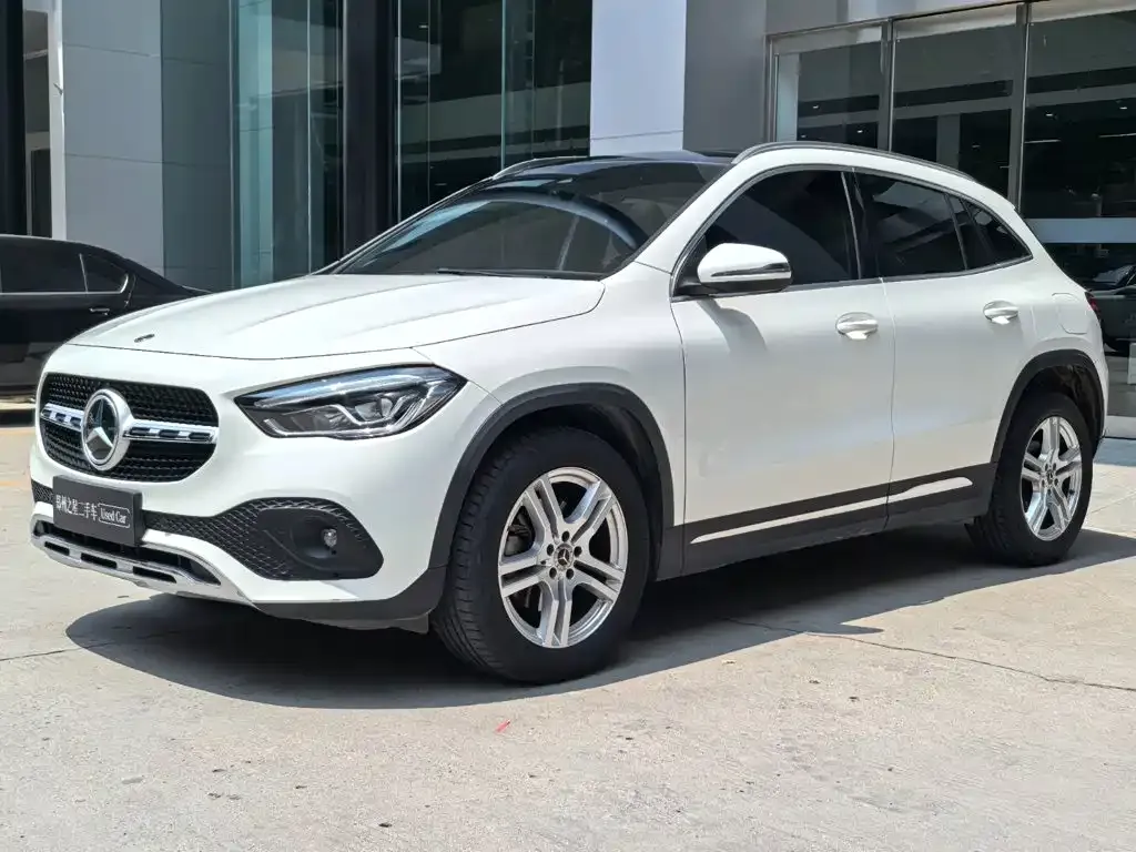 Mercedes-Benz GLA — фото 1