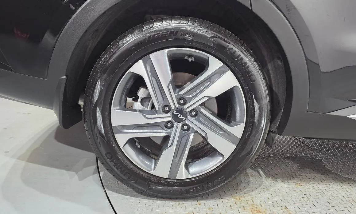Kia Sorento — фото 9