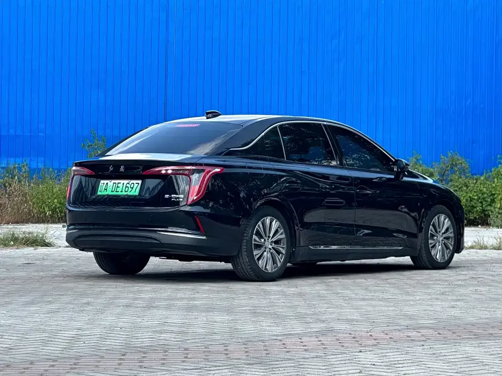 Hongqi E-QM5 — фото 4