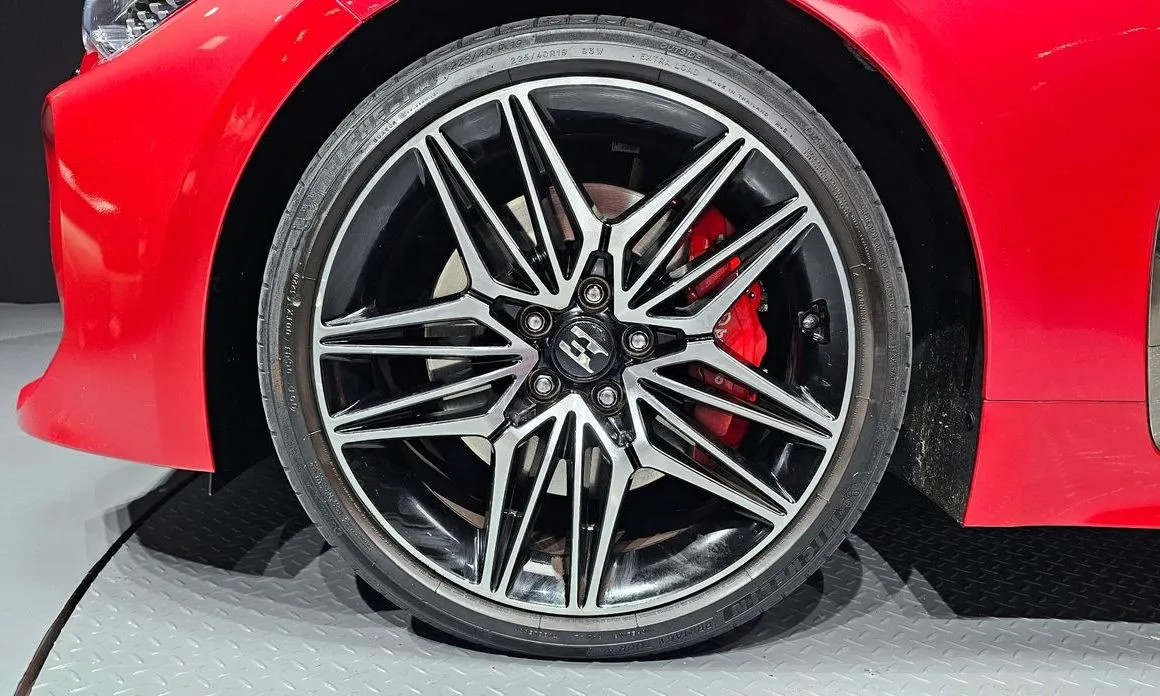 Kia Stinger — фото 10