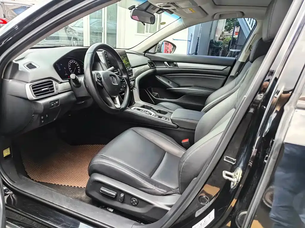 Honda Accord — фото 2