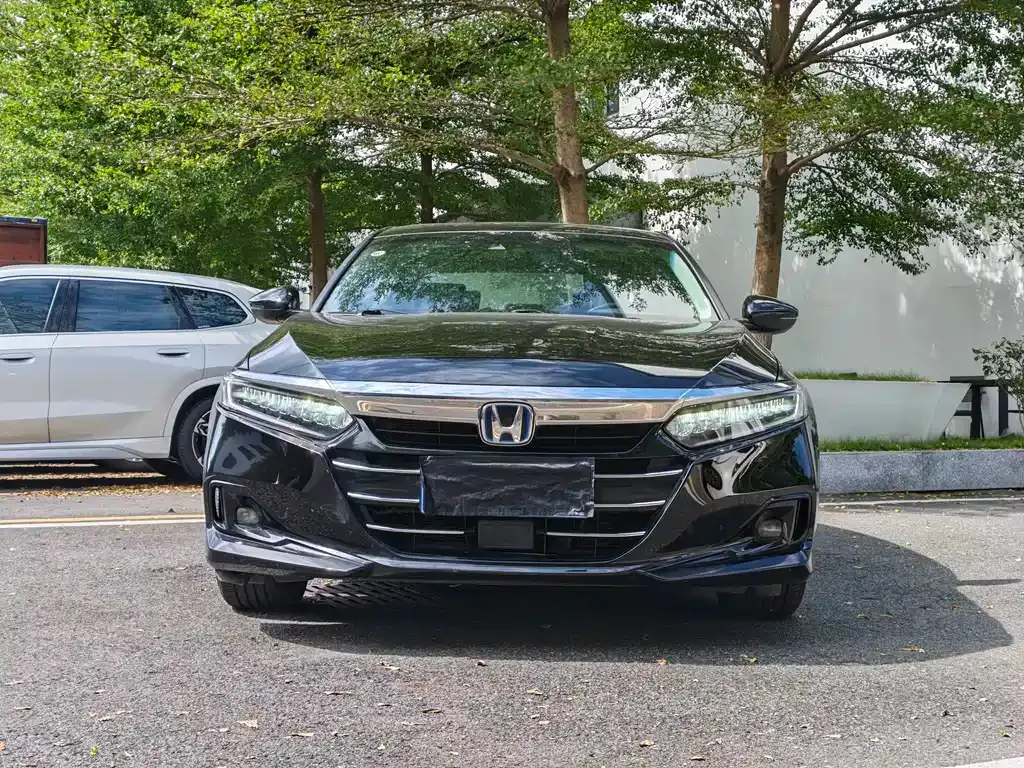 Honda Accord — фото 7