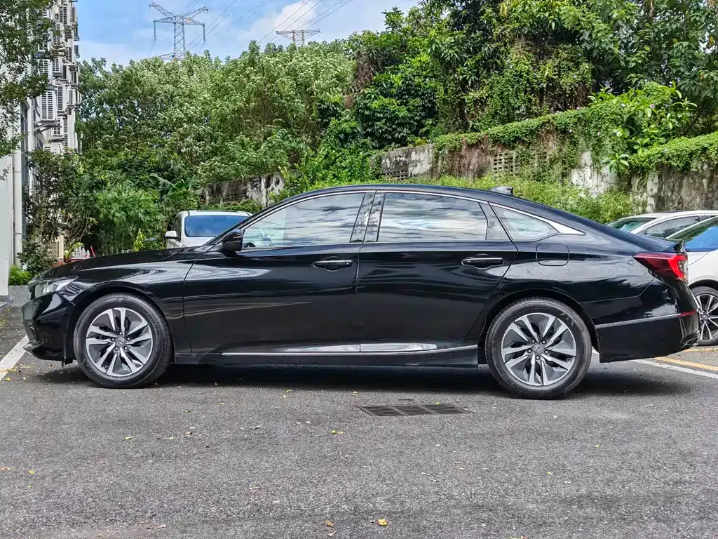 Honda Accord — фото 5