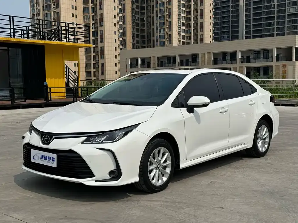 Toyota Corolla — фото 1