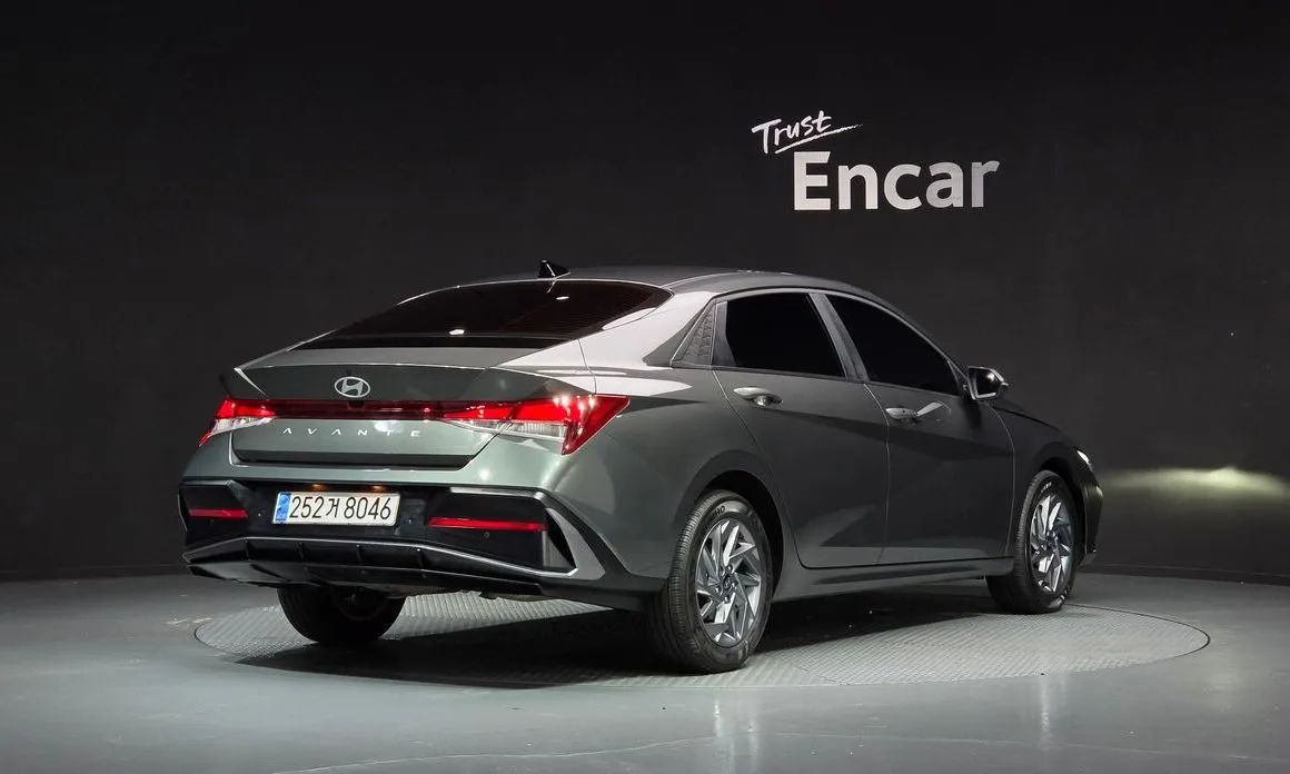 Hyundai AVANTE — фото 2