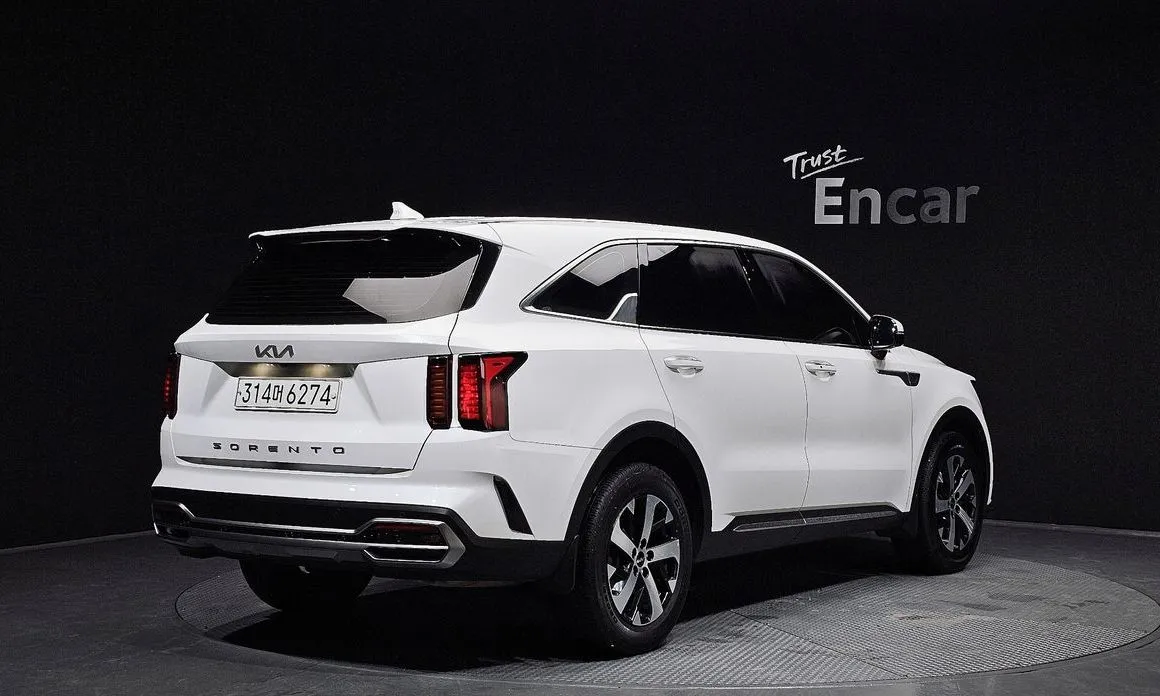 Kia Sorento — фото 8