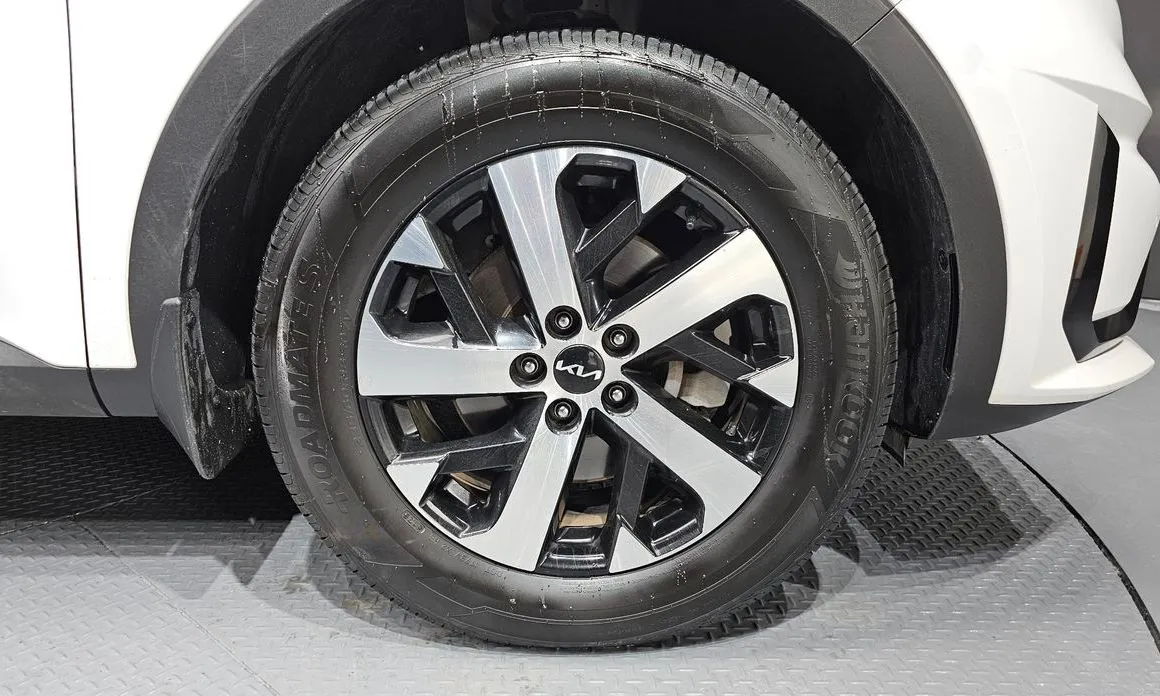 Kia Sorento — фото 5