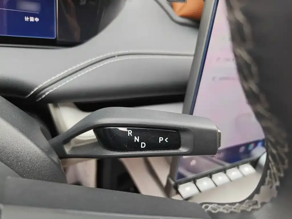 Xiaomi SU7 — фото 2