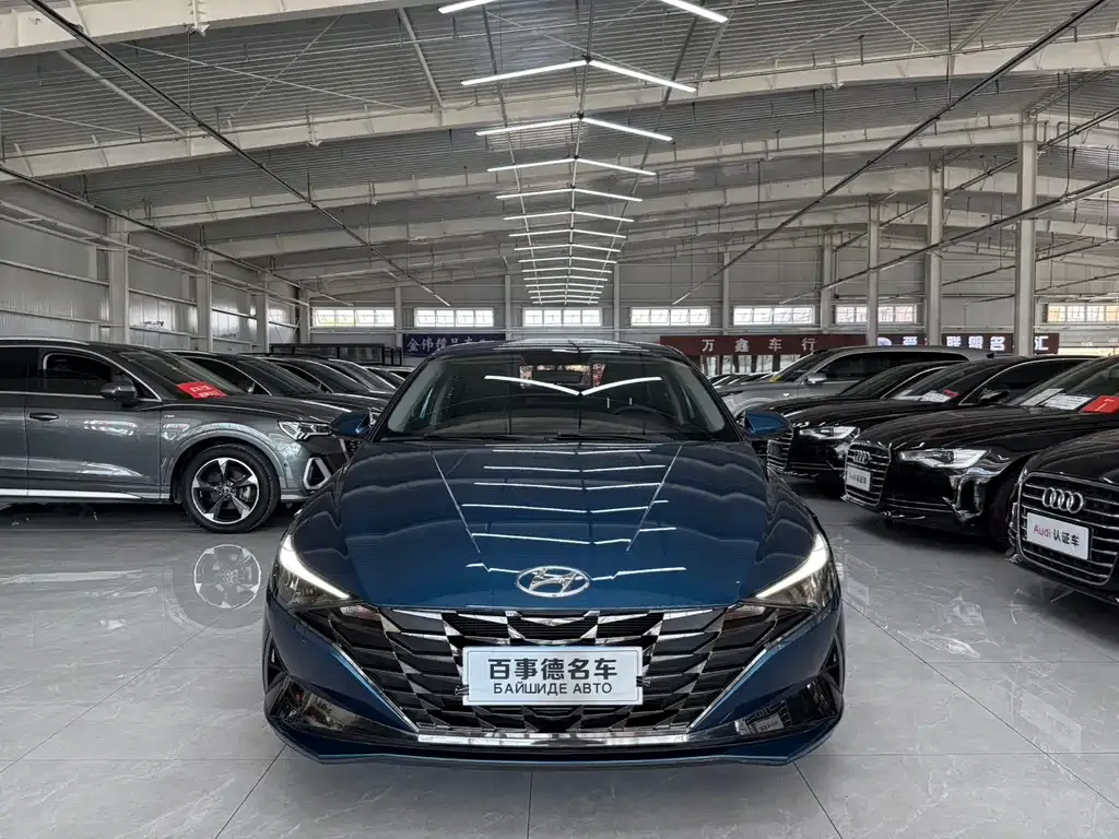Hyundai Elantra — фото 4