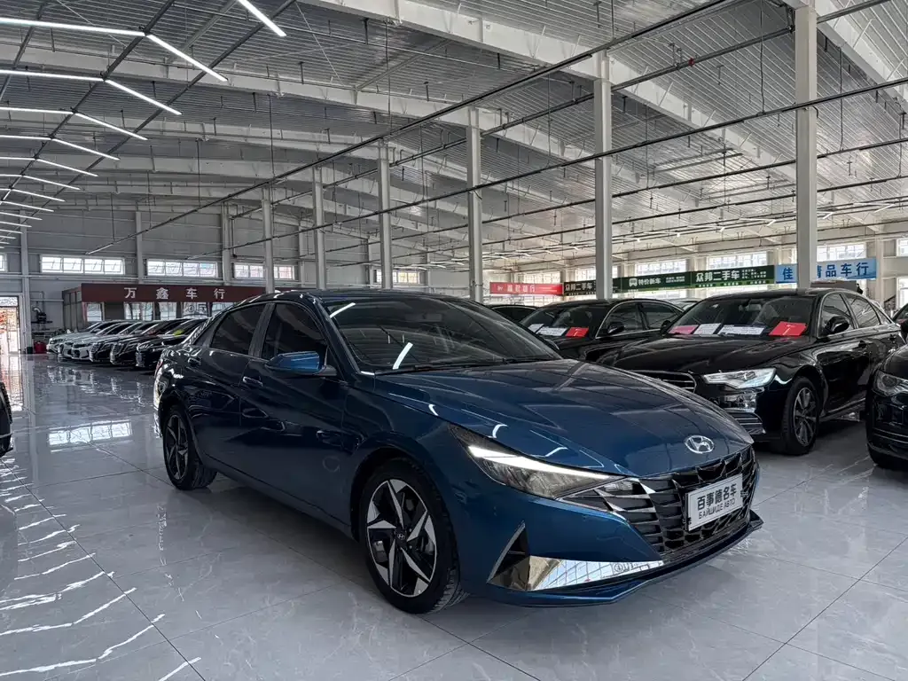 Hyundai Elantra — фото 9