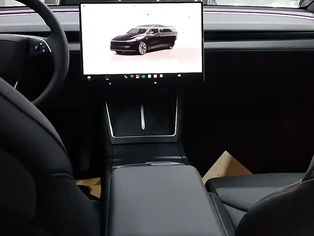 Tesla Model Y L — фото 8