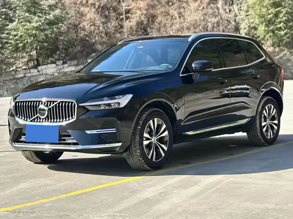 Volvo XC60 — фото 1
