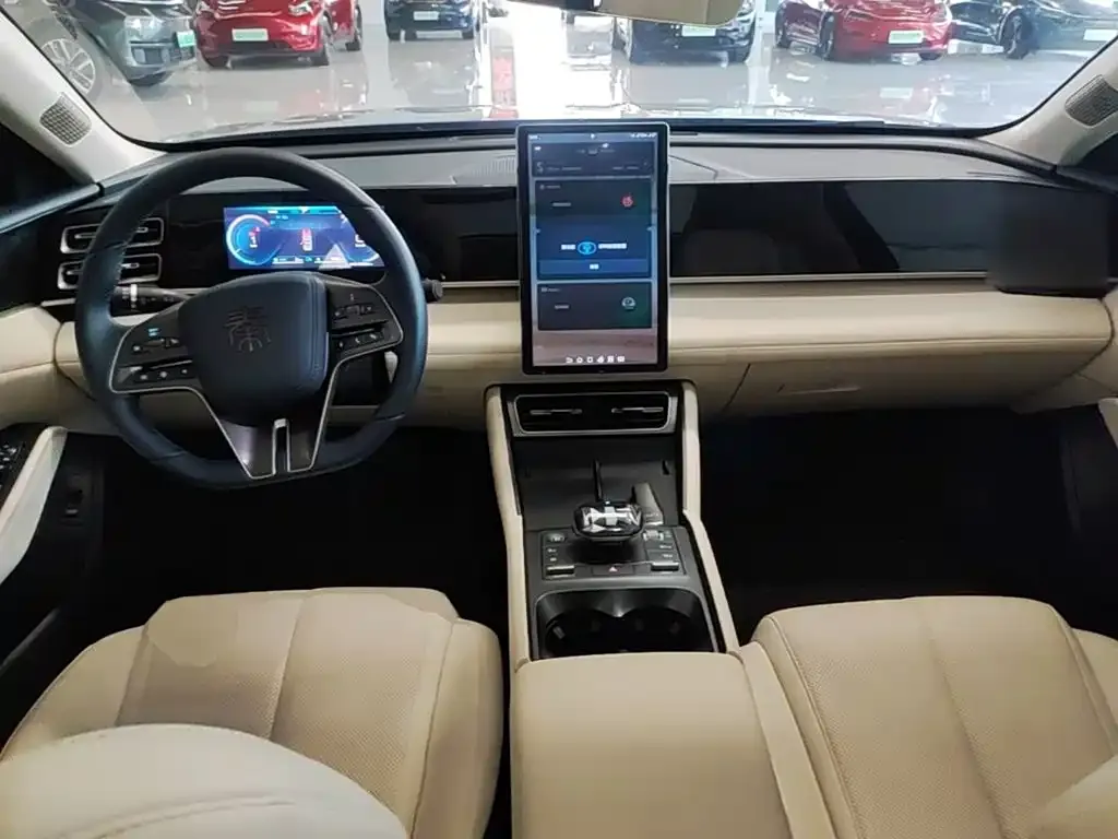 BYD Qin L — фото 10