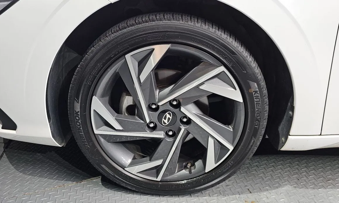 Hyundai AVANTE — фото 9