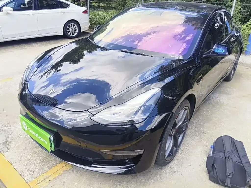 Tesla Model 3 — фото 10