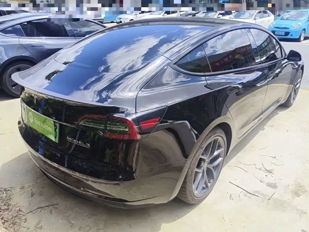 Tesla Model 3 — фото 2