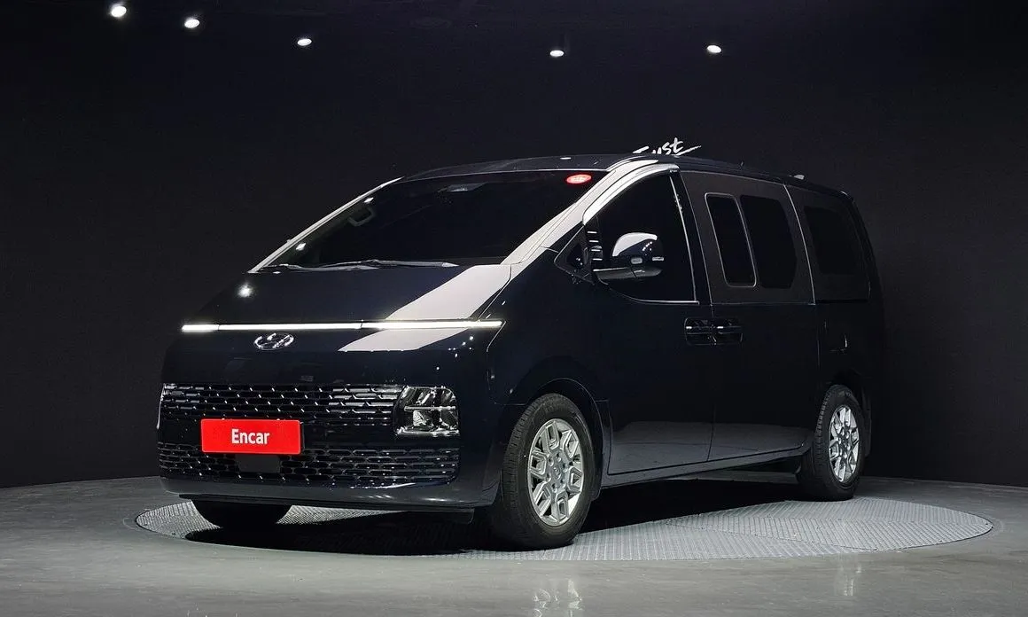 Hyundai Staria — фото 1